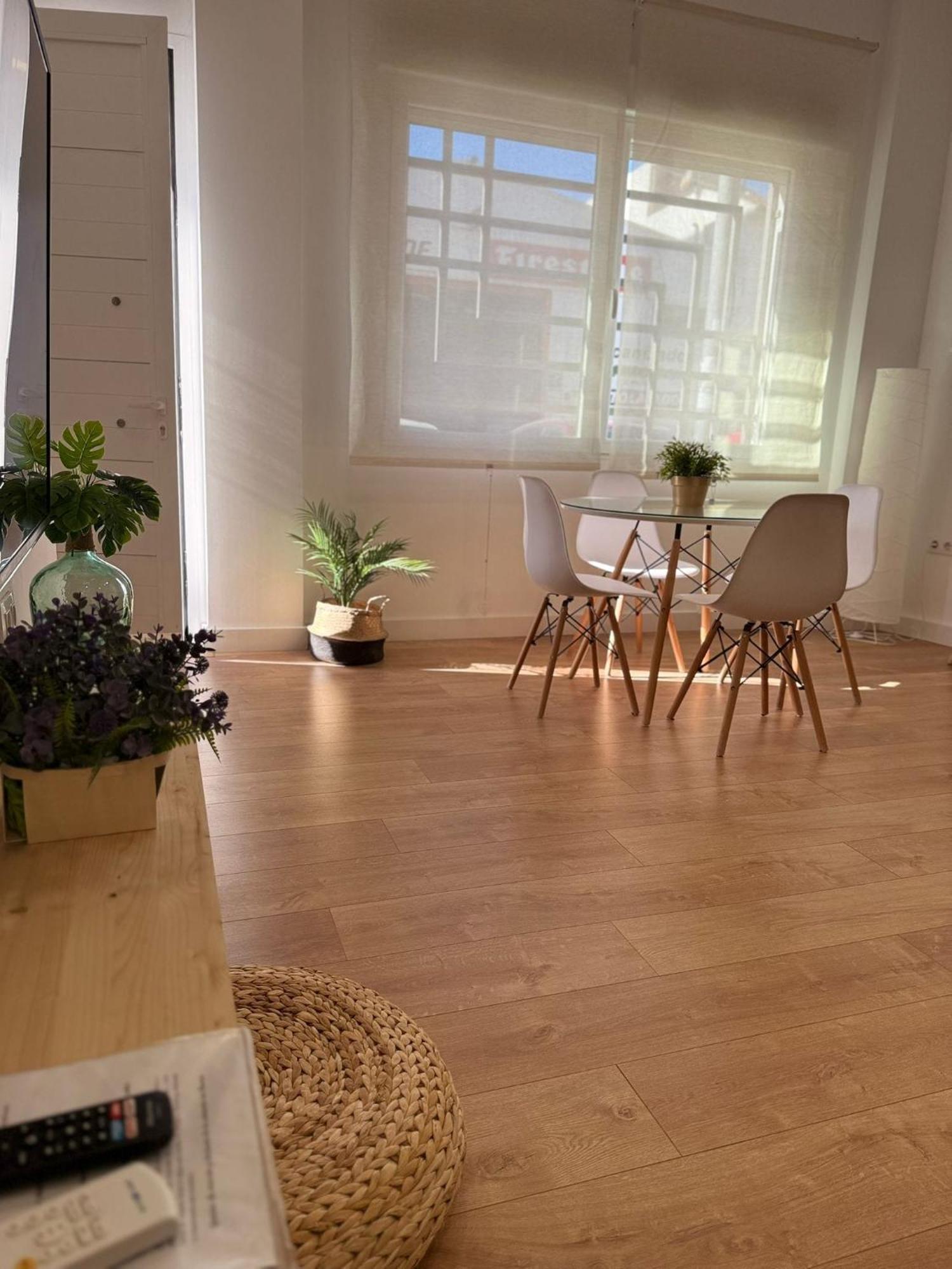 Apartamento Turistico Leo Baena Eksteriør bilde
